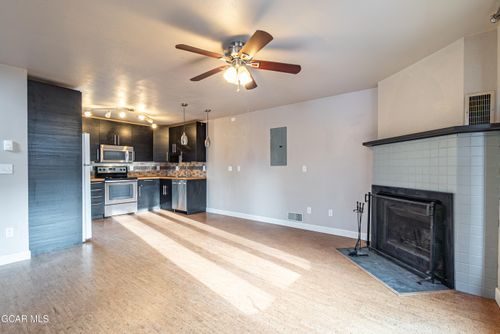 851 Mink Ln, Fraser, CO, 80442-5115 | Card Image