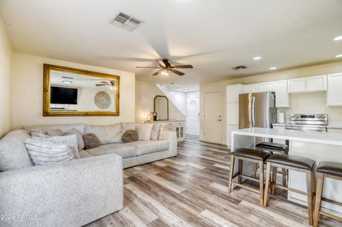 15630 N 29th Way, Phoenix, AZ, 85032-3016 | Card Image