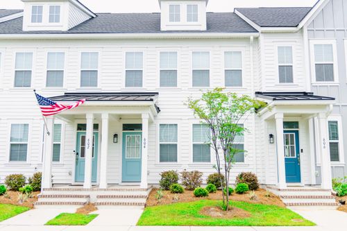 604 Southview Ln, Summerville, SC, 29486-2933 | Card Image