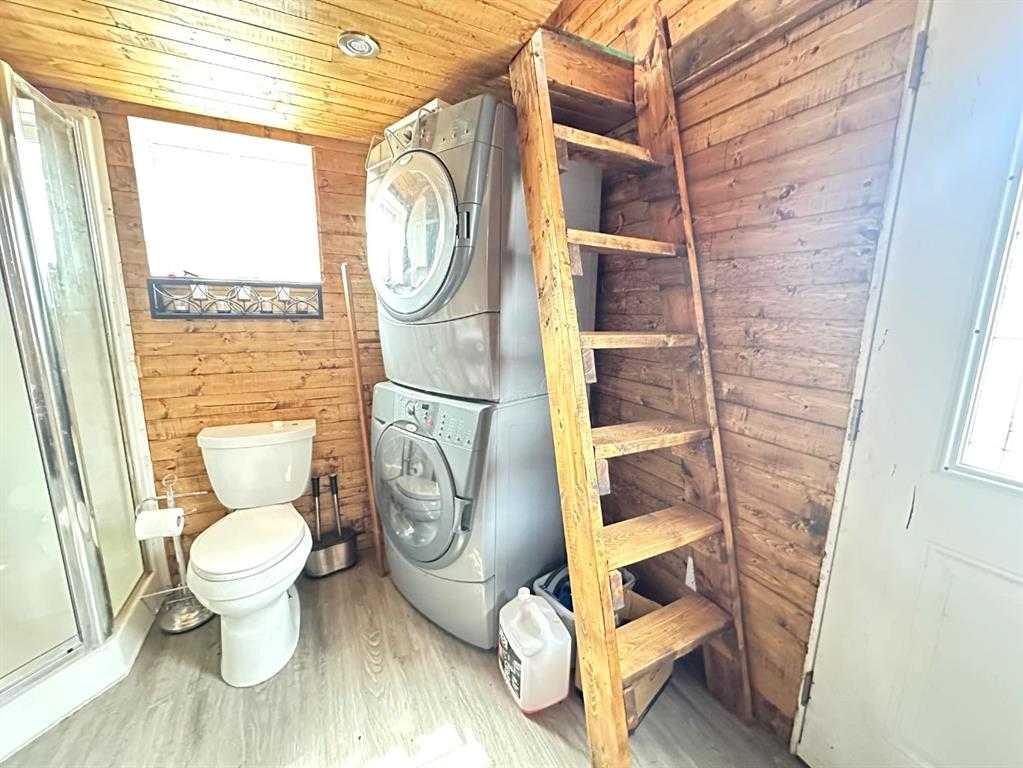 Residential in Lac Des Iles