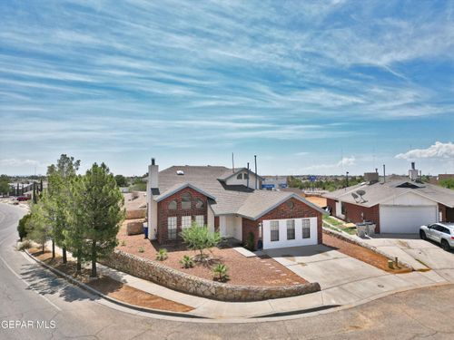 11726 Stone Castle Dr, El Paso, TX, 79936-2600 | Card Image