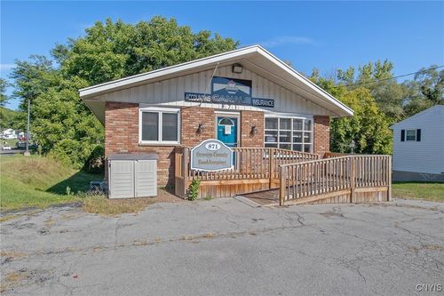 871 Oneida St, Fulton, NY, 13069-1965 | Card Image