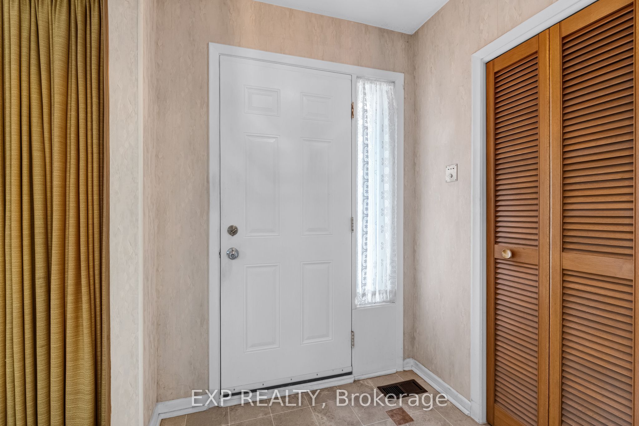 Residential in Toronto E10 3