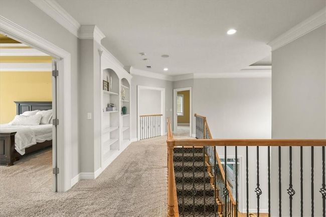 2704 Sw Gray Ln, House other with 5 bedrooms, 5 bathrooms and null parking in Lee's Summit MO | Image 17