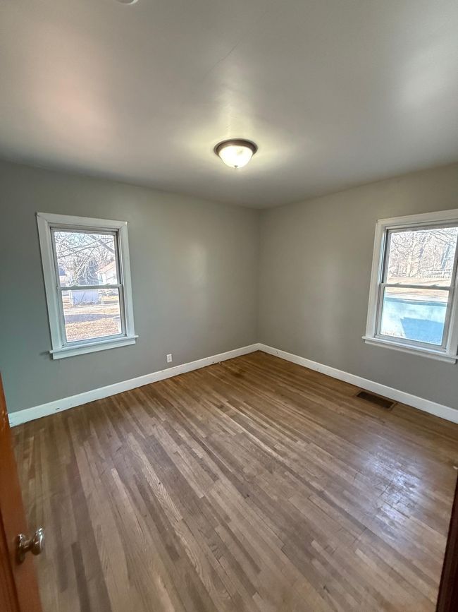 611 Ulstad Ave, House other with 2 bedrooms, 2 bathrooms and null parking in Albert Lea MN | Image 8