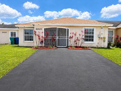 20107 Nw 27th Cir, Miami Gardens, FL, 33056-2135 | Card Image