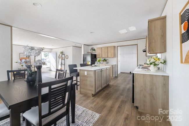 Kitchen | Image 18