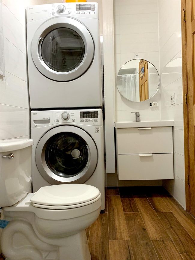 9309 43 Rd Ave, Home with 5 bedrooms, 4 bathrooms and null parking in Elmhurst NY | Image 9