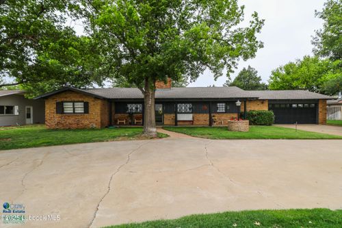 827 N Amherst Rd, Earth, TX, 79031-2501 | Card Image