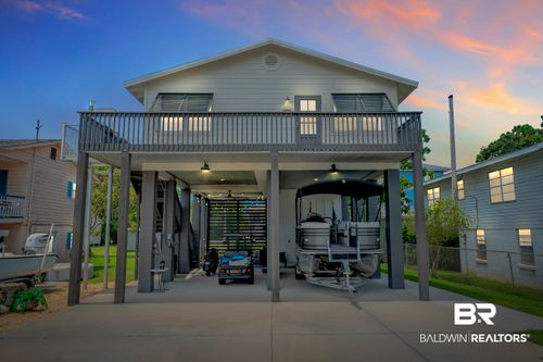 5575 Armadillo Ave, Orange Beach, AL, 36561-4216 | Card Image