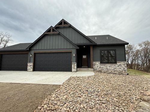 9015 Grace Ln, Loretto, MN, 55357-7500 | Card Image