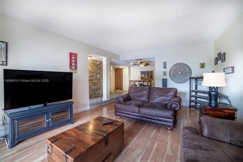 apt-3g-3760 Inverrary Dr, LAUDERHILL, FL, 33319-5159 | Card Image