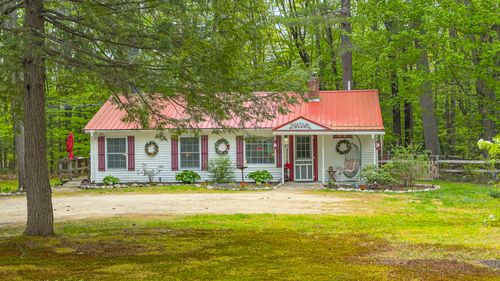 32 Middle Ridge Road, Bridgton, ME, 04009 | Card Image