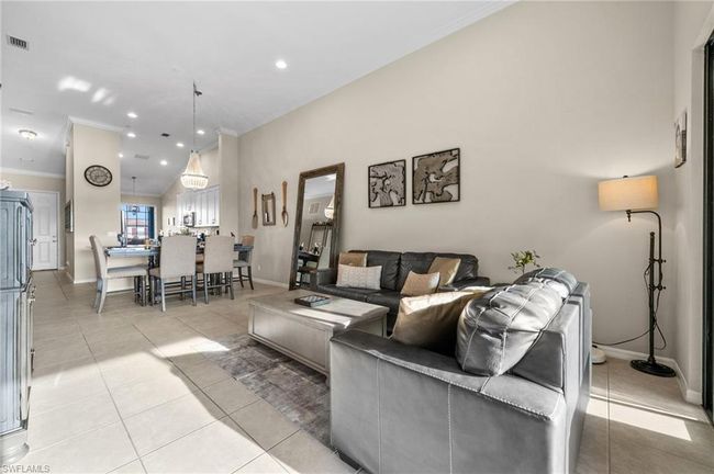 202 - 9366 Pocida Ct, Condo with 2 bedrooms, 2 bathrooms and 1 parking in Naples FL | Image 9
