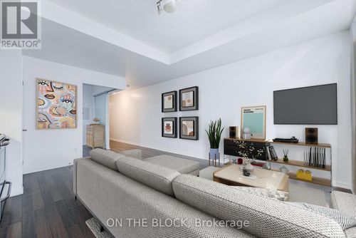 302-38 Joe Shuster Way, Toronto, ON, M6K0A5 | Card Image