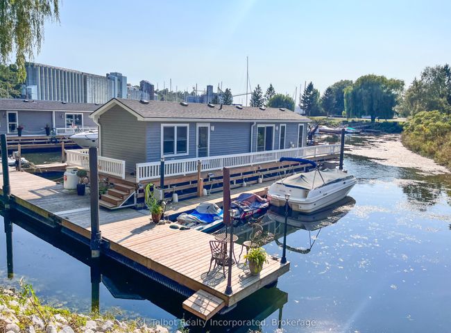 100 N Harbour Rd W, Home with 2 bedrooms, 1 bathrooms and 1 parking in Goderich ON | Image 9