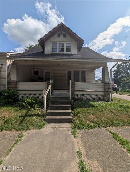 1211 Chestnut St, Coshocton, OH, 43812-1325 | Card Image
