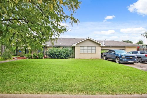 1801 Adams St, Liberty, TX, 77575-3201 | Card Image