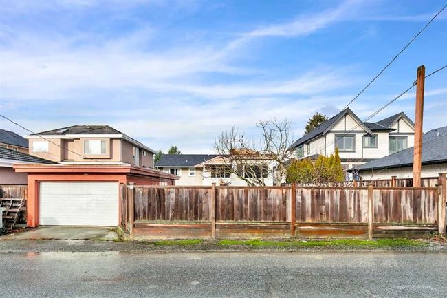 2348 Oliver Crescent, House other with 4 bedrooms, 2 bathrooms and null parking in Vancouver BC | Image 5