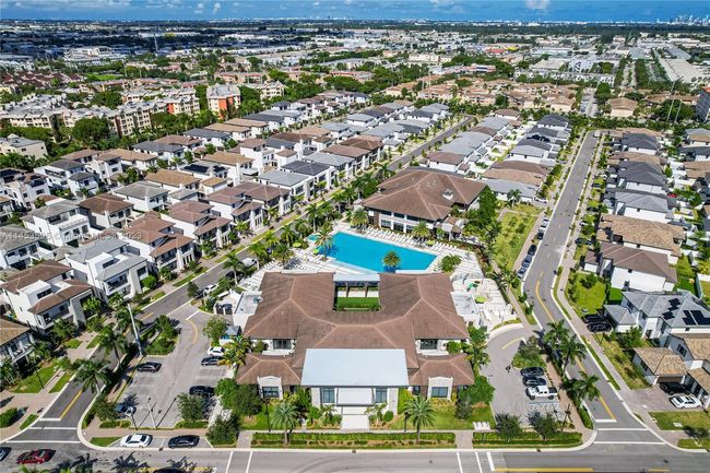 0 - 4587 Nw 83rd Pkwy, Townhouse with 3 bedrooms, 2 bathrooms and null parking in Doral FL | Image 38
