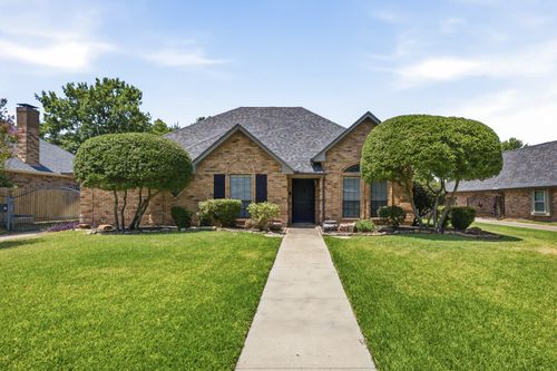11 Edgemere Dr, Trophy Club, TX, 76262-9736 | Card Image