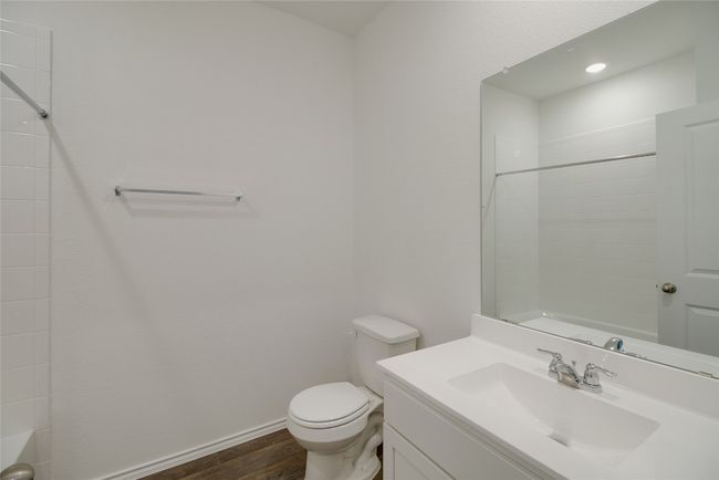 632 Arnold Loop, Townhouse with 3 bedrooms, 2 bathrooms and 2 parking in Uhland TX | Image 18