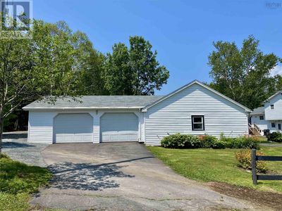 32 Maple Dr, House other with 4 bedrooms, 2 bathrooms and null parking in Liverpool NS | Image 3