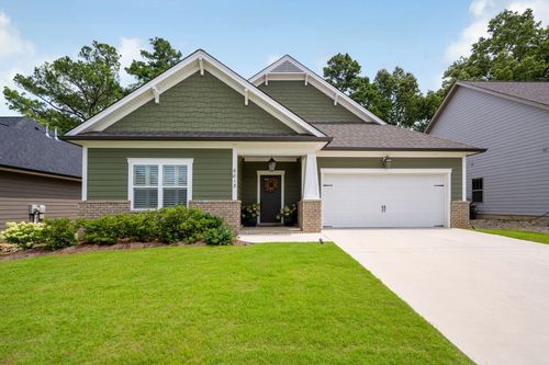 8013 Slugger Way, Chattanooga, TN, 37421-8004 | Card Image