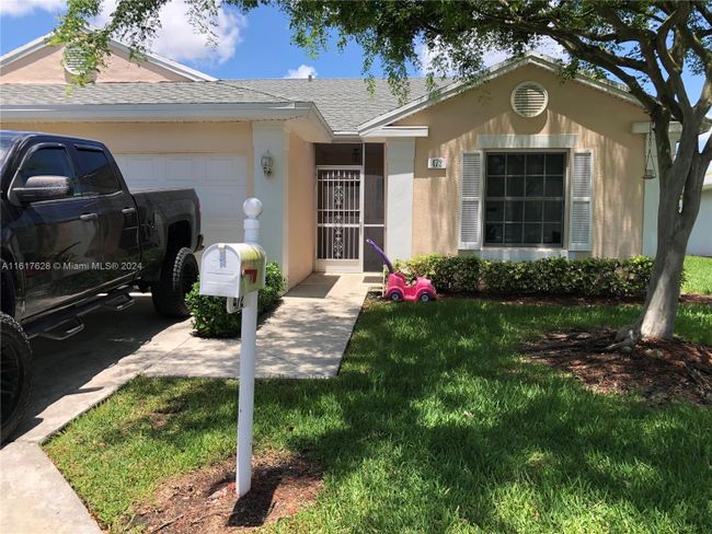 472 Se 22nd Dr, House other with 2 bedrooms, 2 bathrooms and null parking in Homestead FL | Image 1