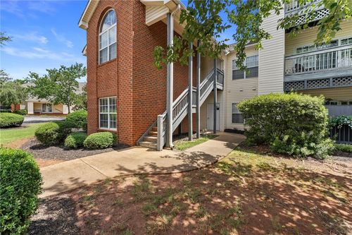 100-111 Wexford Dr, Anderson, SC, 29621-1797 | Card Image