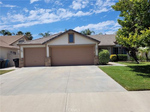 18935 Applewood Way, Lake Elsinore, CA, 92530 | Card Image