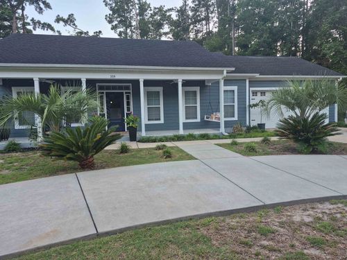 359 Country Club Dr, Pawleys Island, SC, 29585-8121 | Card Image
