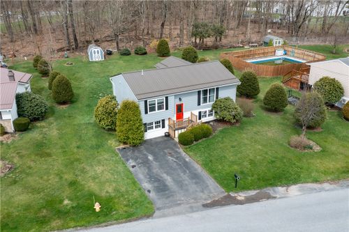 222 Adams Dr, Salix, PA, 15952-9403 | Card Image