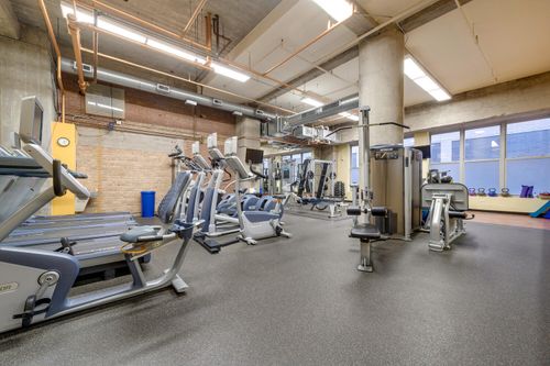 apt-9a-360 W Illinois St, Chicago, IL, 60654-5244 | Card Image