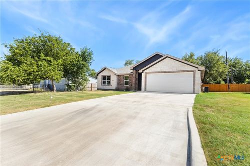 216 W Ruby Rd, Harker Heights, TX, 76548-1107 | Card Image