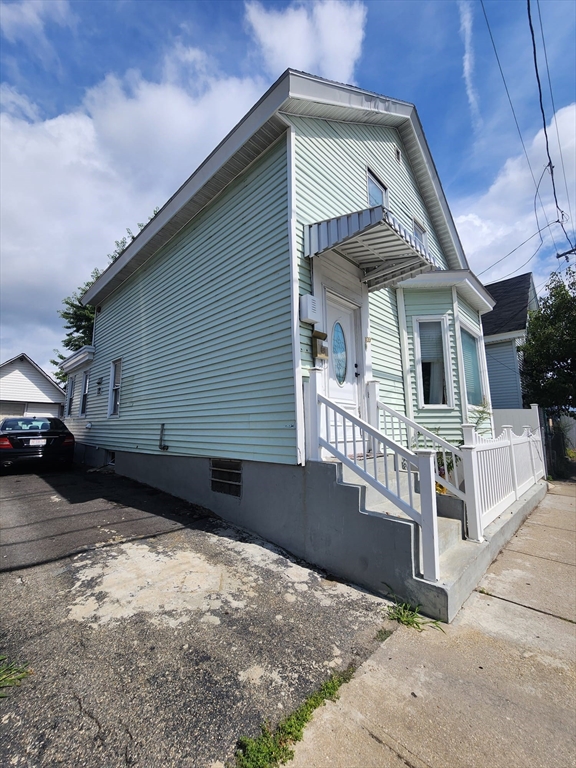 Water St, Lawrence, MA 01841