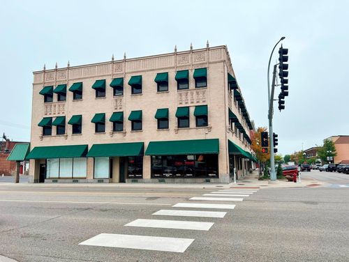 upper-level-605 Laurel St, Brainerd, MN, 56401-3666 | Card Image