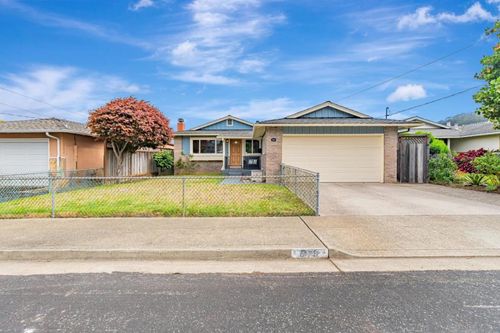 819 Standish Rd, Pacifica, CA, 94044-4156 | Card Image