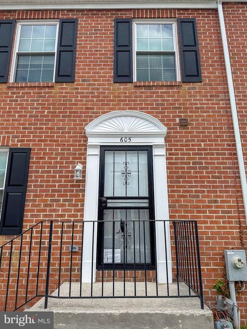 605 Collett St, BALTIMORE, MD, 21217-2816 | Card Image