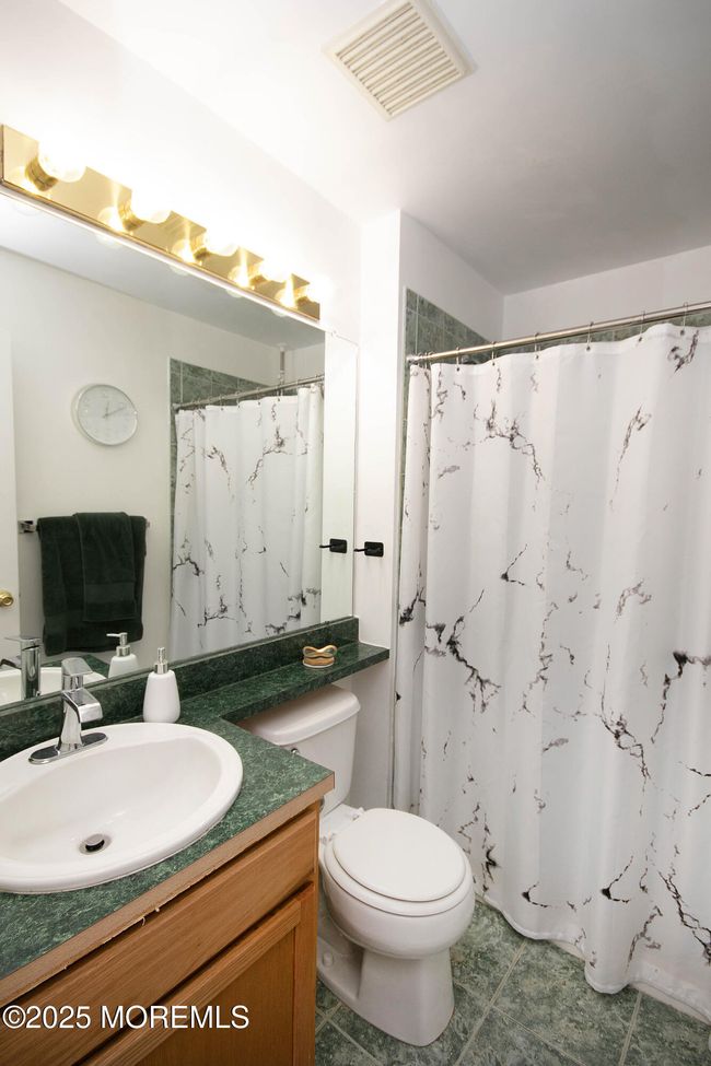 35 - 83 Nathan Blvd, Condo with 3 bedrooms, 3 bathrooms and null parking in Parlin NJ | Image 11