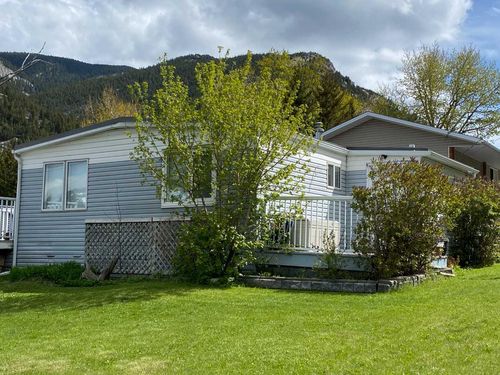 1801 135 Street, Blairmore, AB, T0K0E0 | Card Image