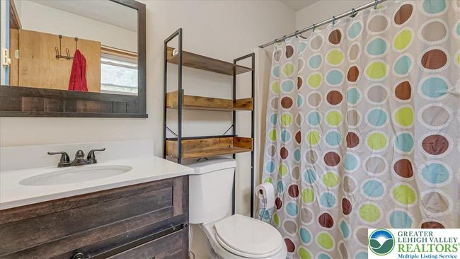 838 Cayuga Way, House other with 4 bedrooms, 3 bathrooms and null parking in Stroudsburg PA | Image 28