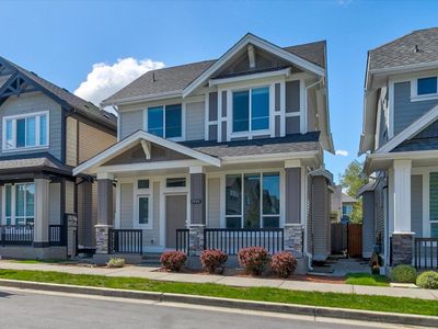 7747 204a St, House other with 5 bedrooms, 3 bathrooms and 3 parking in Langley BC | Image 1