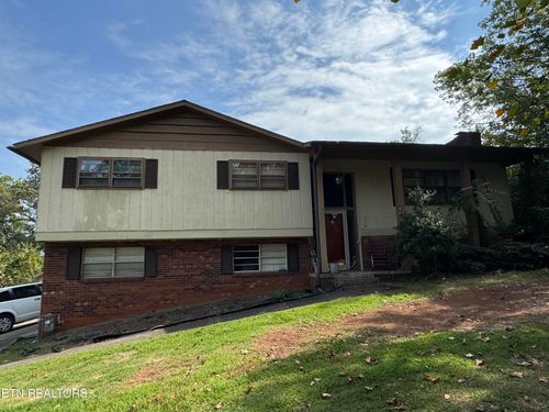 718 Greenwich Dr, Maryville, TN, 37803-0457 | Card Image