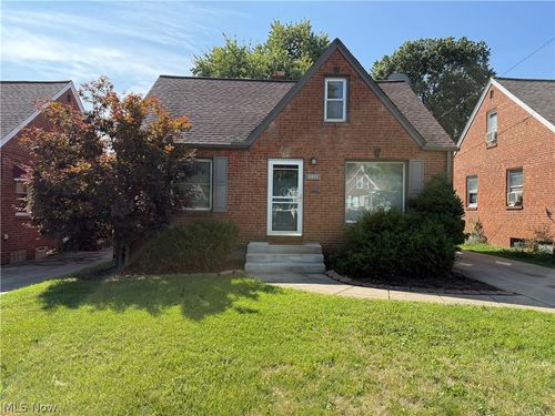 3419 Grovewood Ave, Parma, OH, 44134-1261 | Card Image