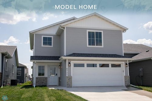 6735 Meadow View Dr S, Fargo, ND, 58104 | Card Image