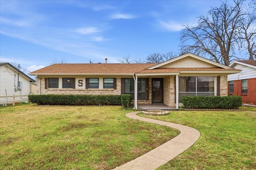 2341 Lagoon Drive, Mesquite, TX, 75150 | Card Image