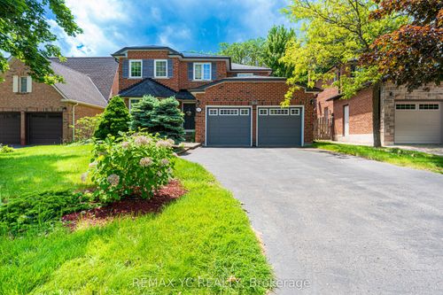 67 Fern Valley Cres, Richmond Hill, ON, L4E2J5 | Card Image