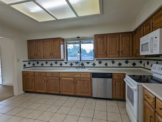 904 Woodview Dr, House other with 3 bedrooms, 2 bathrooms and null parking in Georgetown TX | Image 6