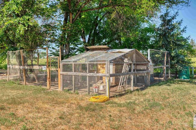 View of poultry coop with a yard | Image 40